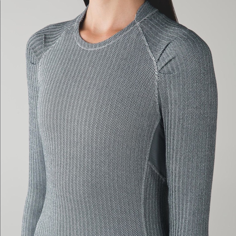 LuluLemon Think Fast long sleeve